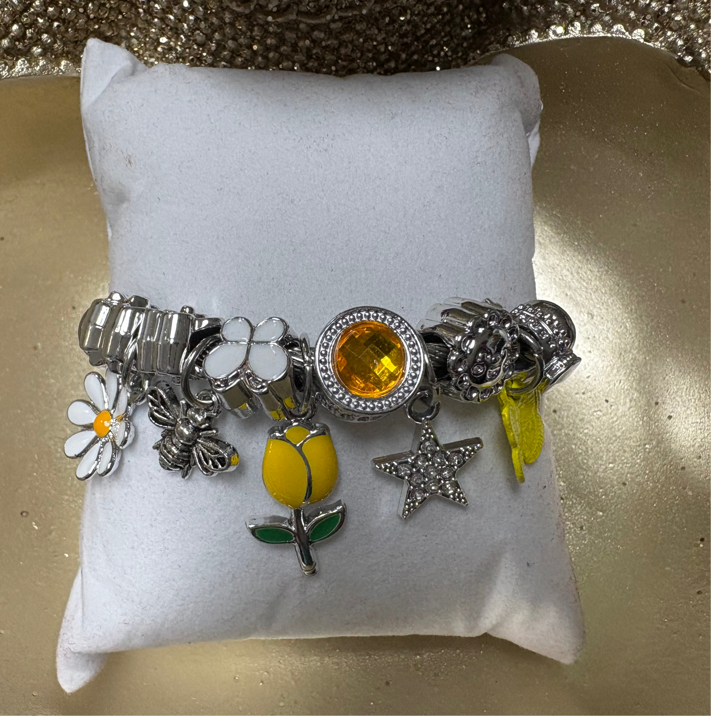 ILJ Holland, Michigan Yellow Tulip Charm Bracelet